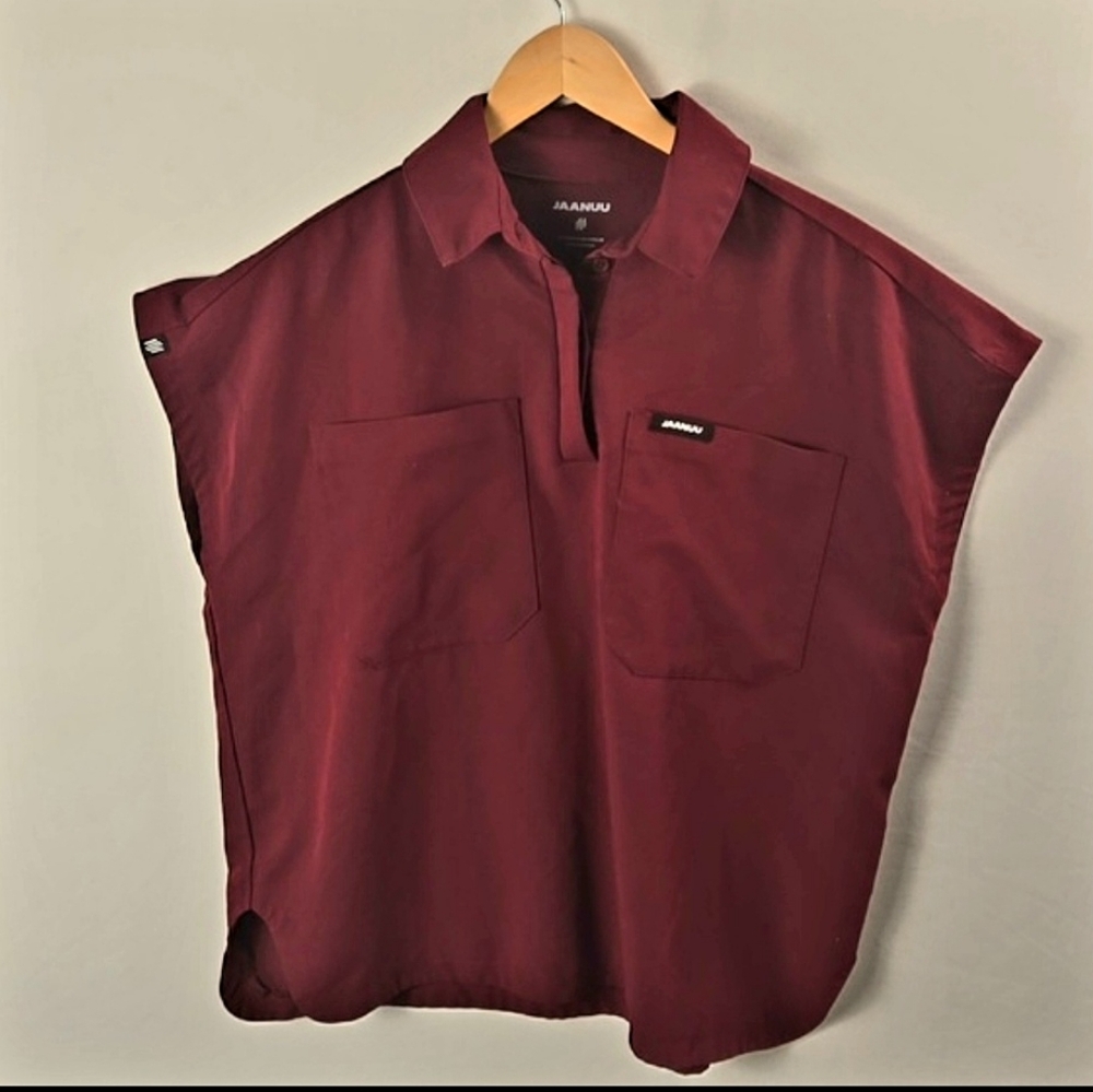 Jaanuu Women's Acta Oversized 2-Pocket Scrub Top Burgundy Sz S Workwear Uniform